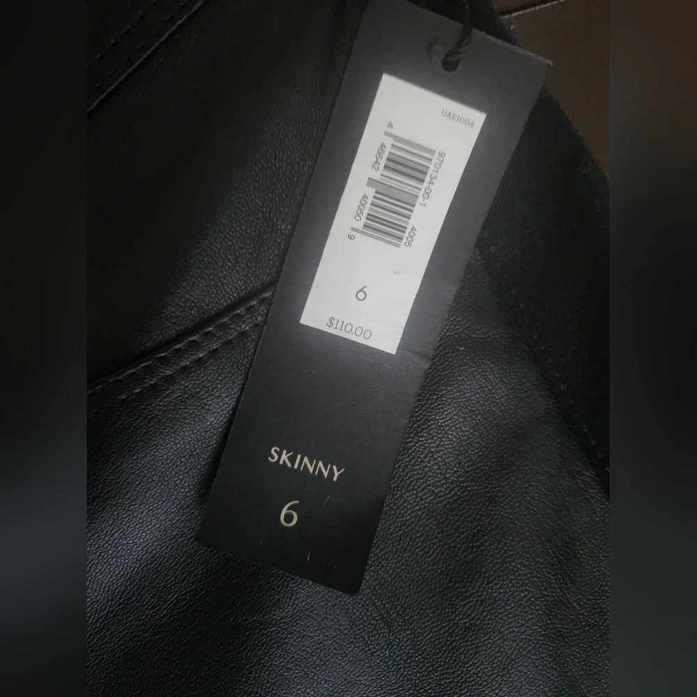 Banana Republic sleek black